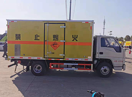 雁江爆破器材运输车