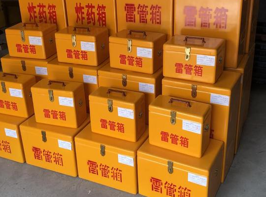 雁江玻璃钢雷管箱的使用寿命一般是多少？