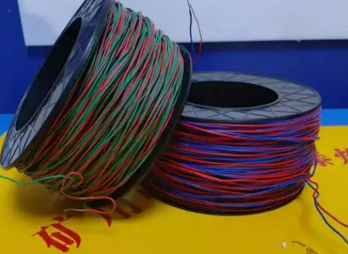 雁江放炮线的主要材质有哪些？不同材质的适用场景有何区别？